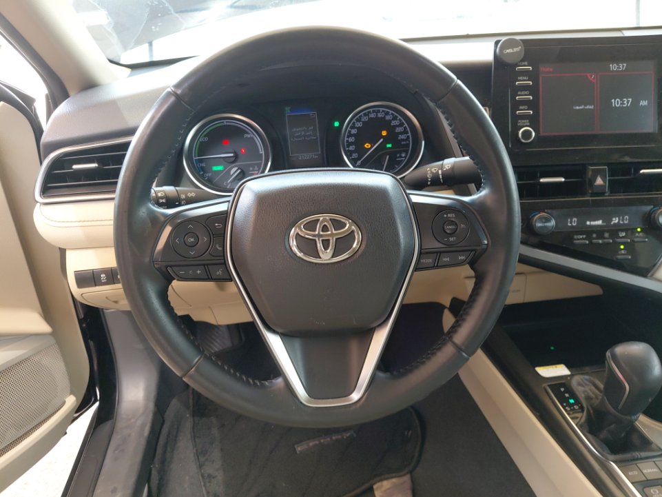Toyota Camry GLE HEV  2024 image