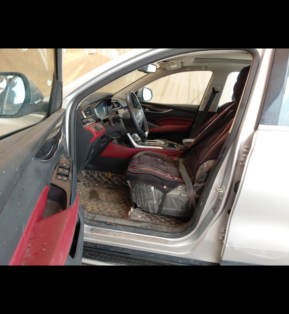 Maxus D60 LUX Sports  2023 image