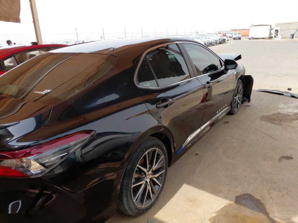 Toyota Camry GLE HEV  2024 image