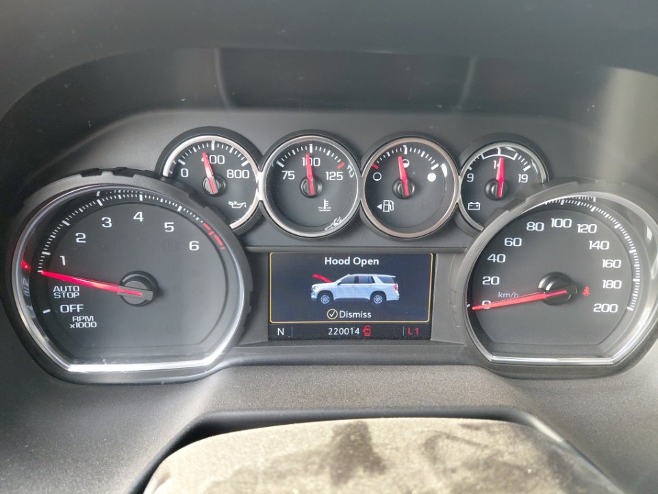 Chevrolet  Suburban  2022 image