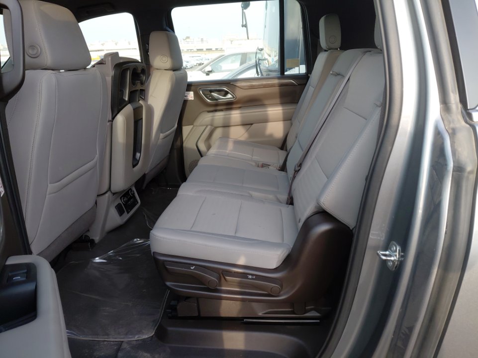 Chevrolet  Suburban  2022 image