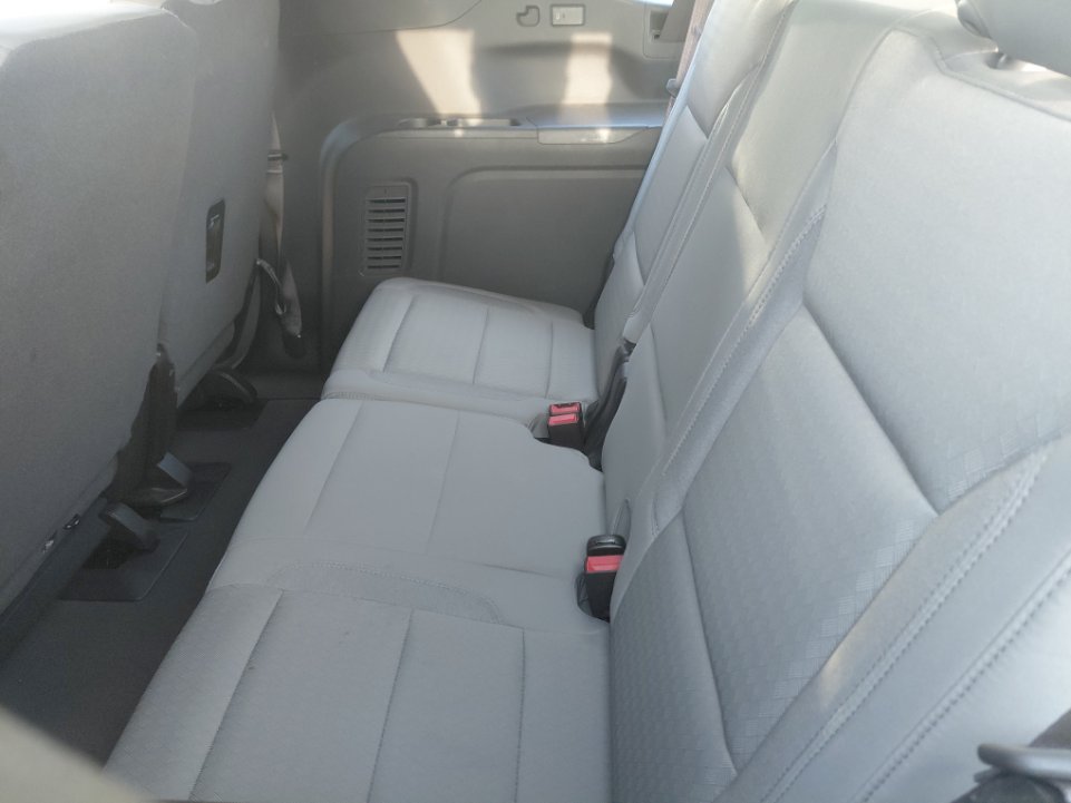 Chevrolet  Suburban  2022 image