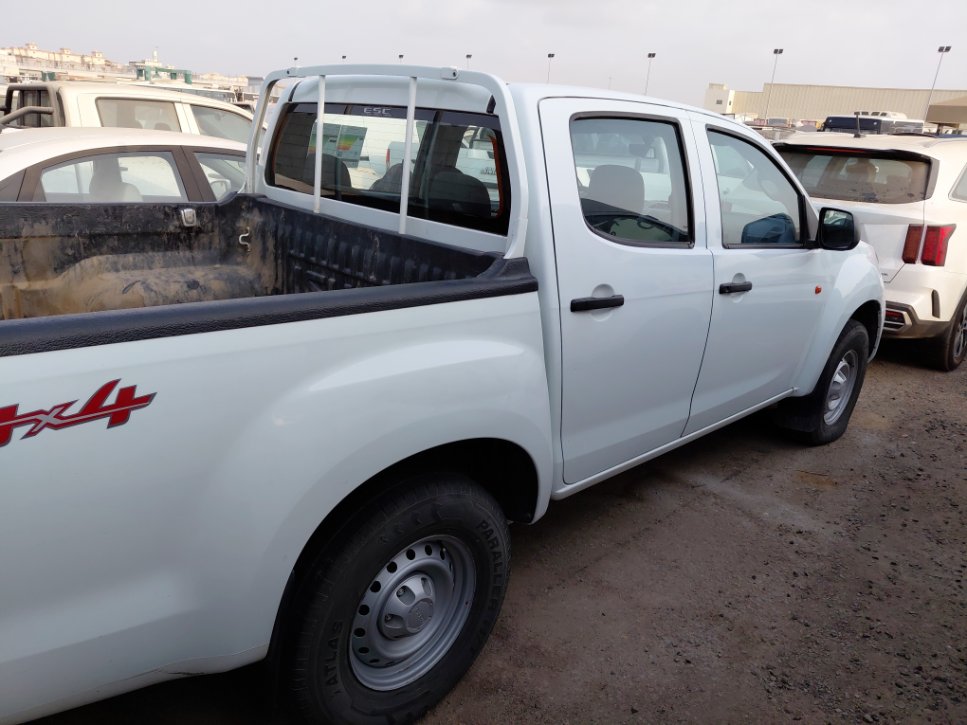 ايسوزو ديماكس 4x4 2023 image