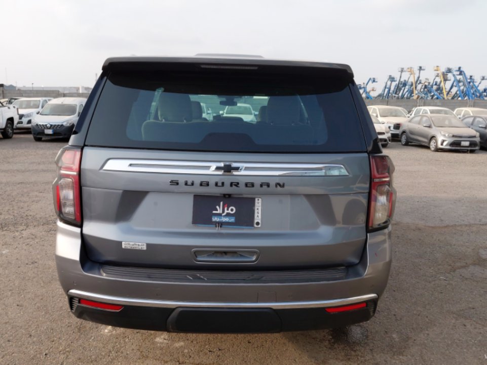 Chevrolet  Suburban  2022 image