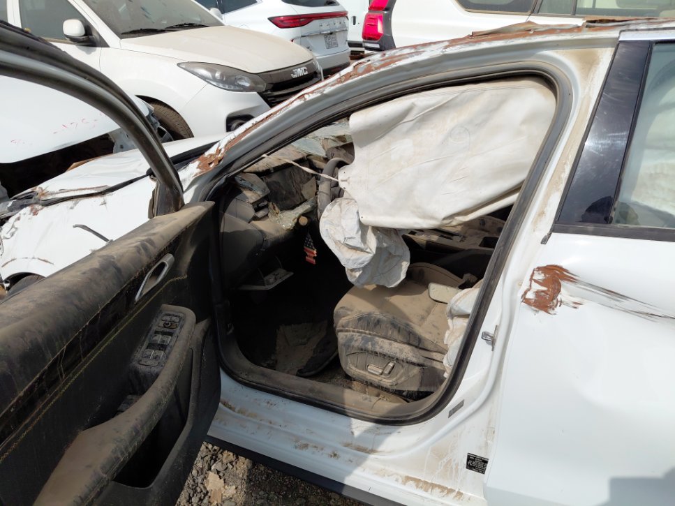 LYNK & CO 03   2024 image