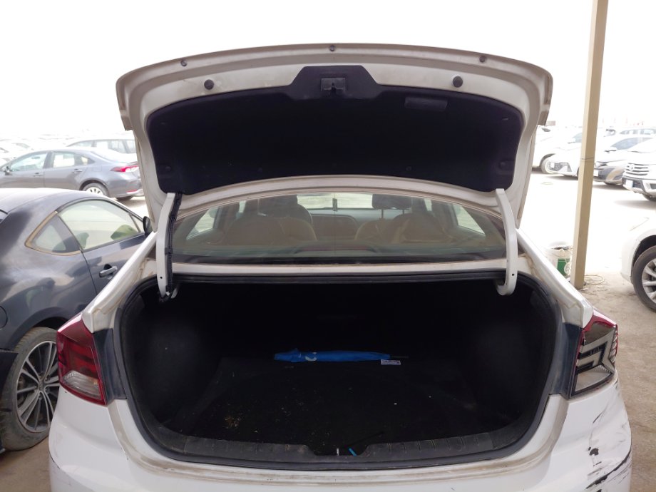 هيونداي إلنترا GL 2020 image