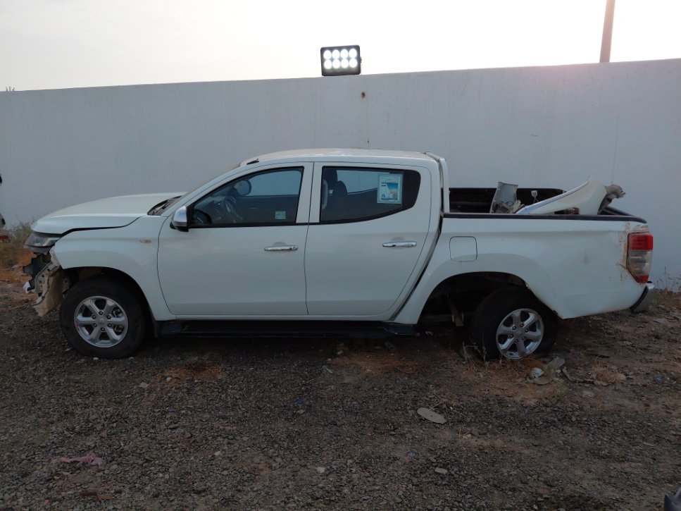ميتسوبيشي L200  2023 image