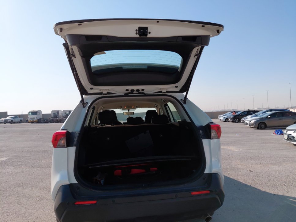 Toyota RAV4 LE 2 HEV SPORTS  2021 image