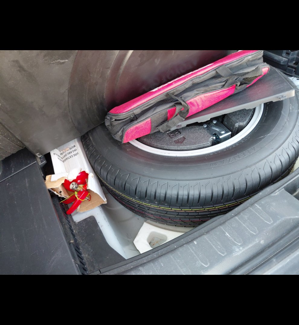 Toyota RAV4 LE 2 HEV SPORTS  2021 image