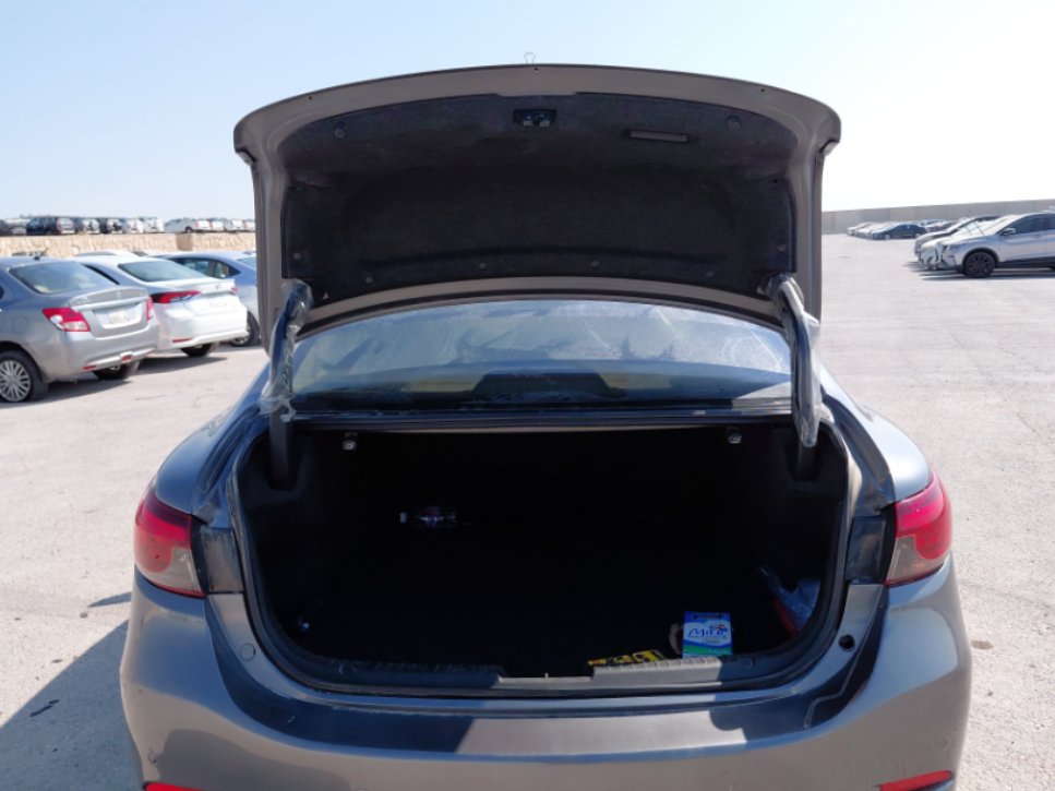 Mazda 6 ZOOM STD 2018 image