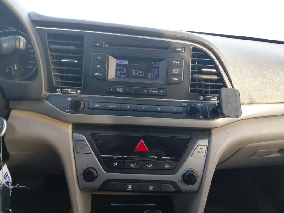 هيونداي إلنترا FLEET 2017 image