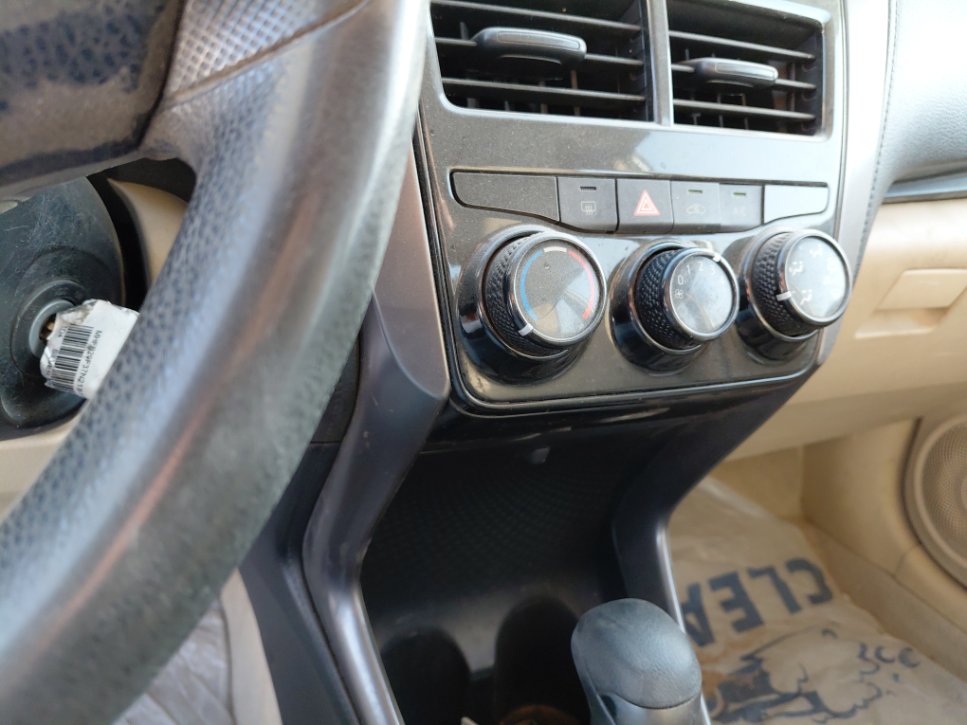 تويوتا يارس SD Y FLT 2022 image