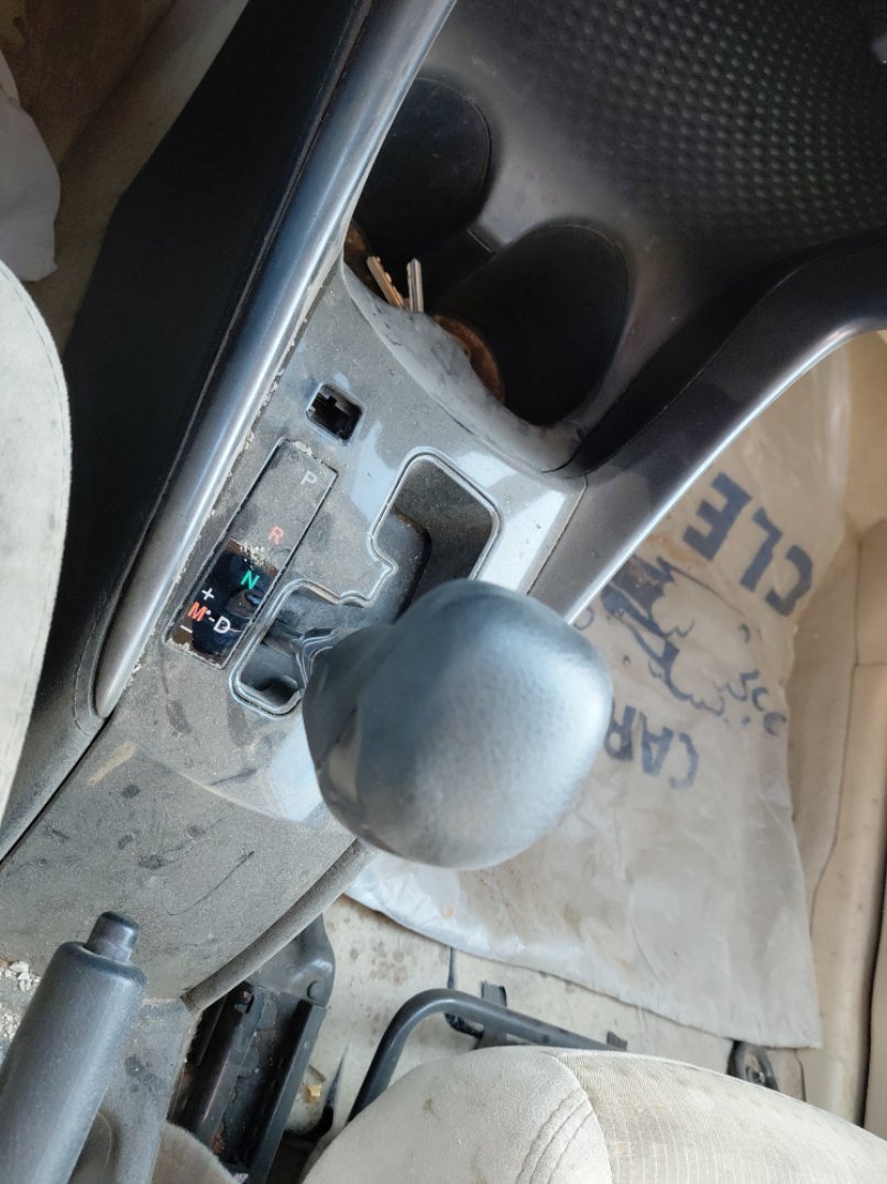 تويوتا يارس SD Y FLT 2022 image