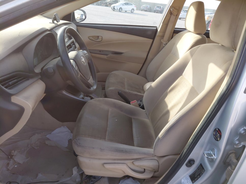 تويوتا يارس SD Y FLT 2022 image