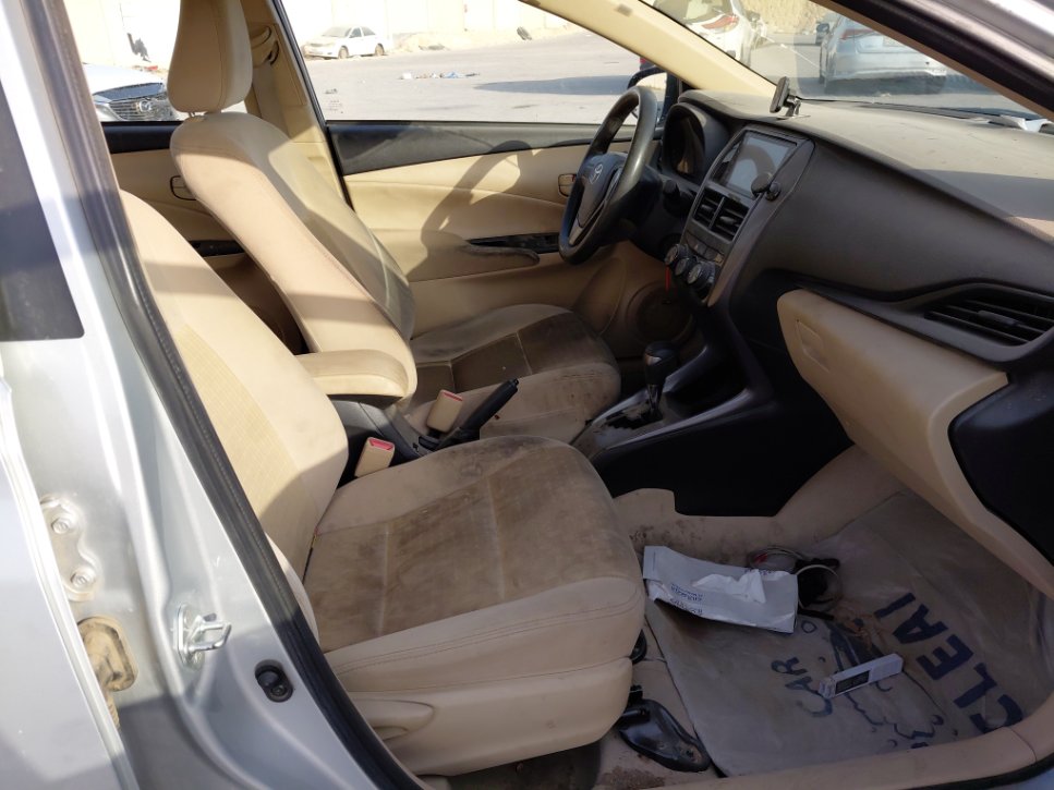 تويوتا يارس SD Y FLT 2022 image