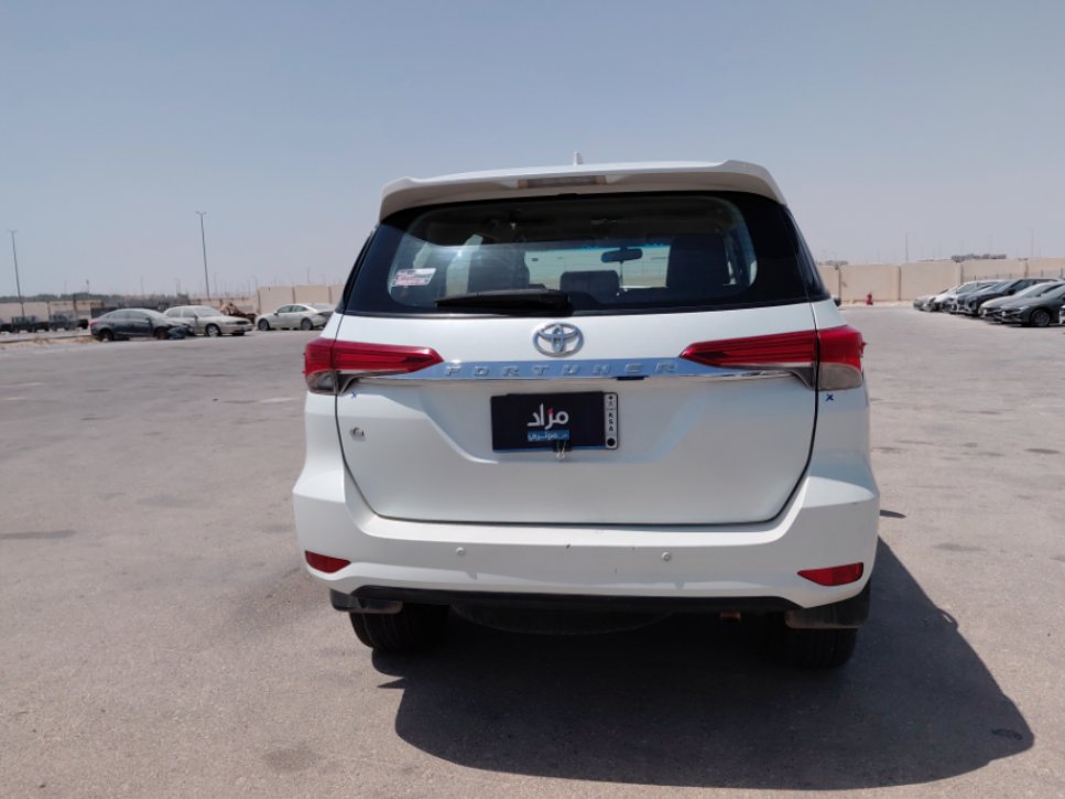 Toyota Fortuner GX2 2019 image