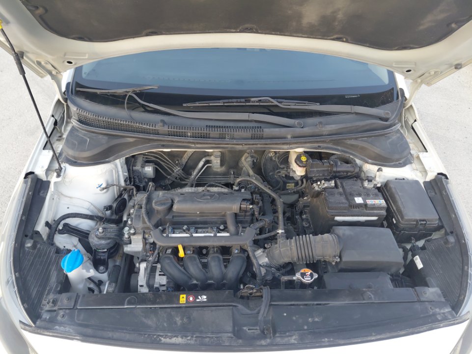 هيونداي أكسنت GL 2023 image