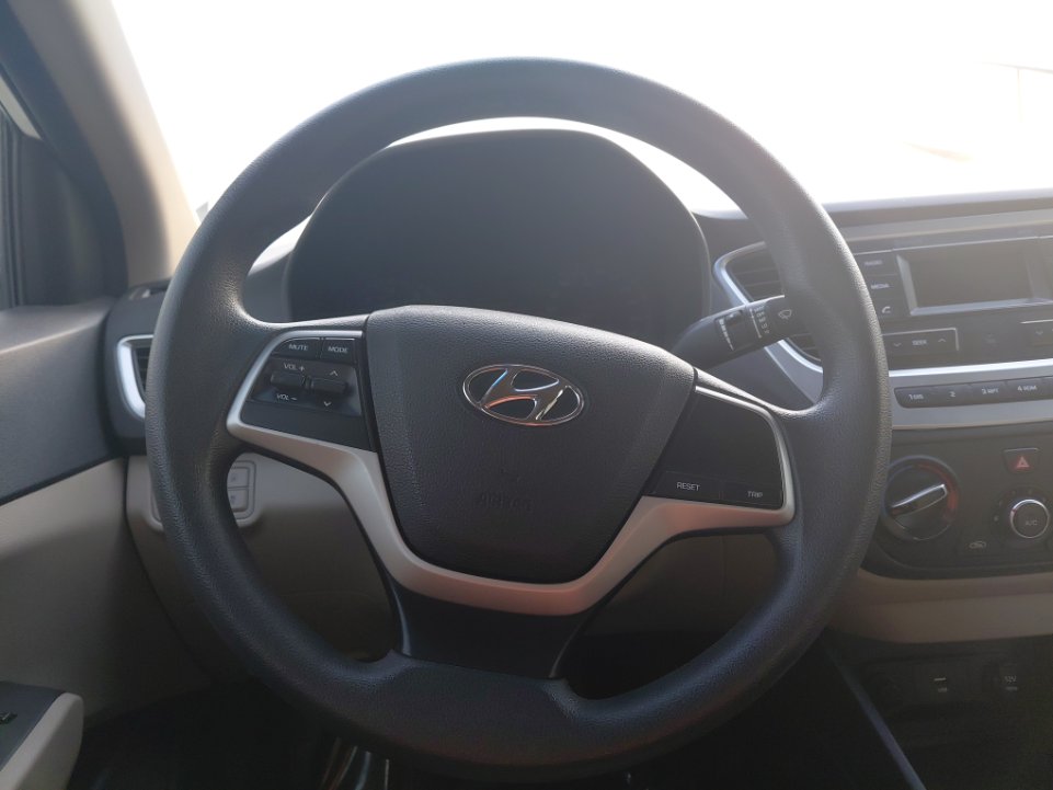 هيونداي أكسنت GL 2023 image