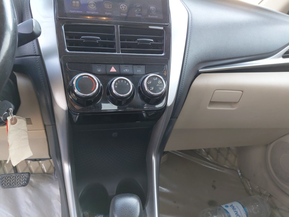 تويوتا يارس SD Y 2018 image