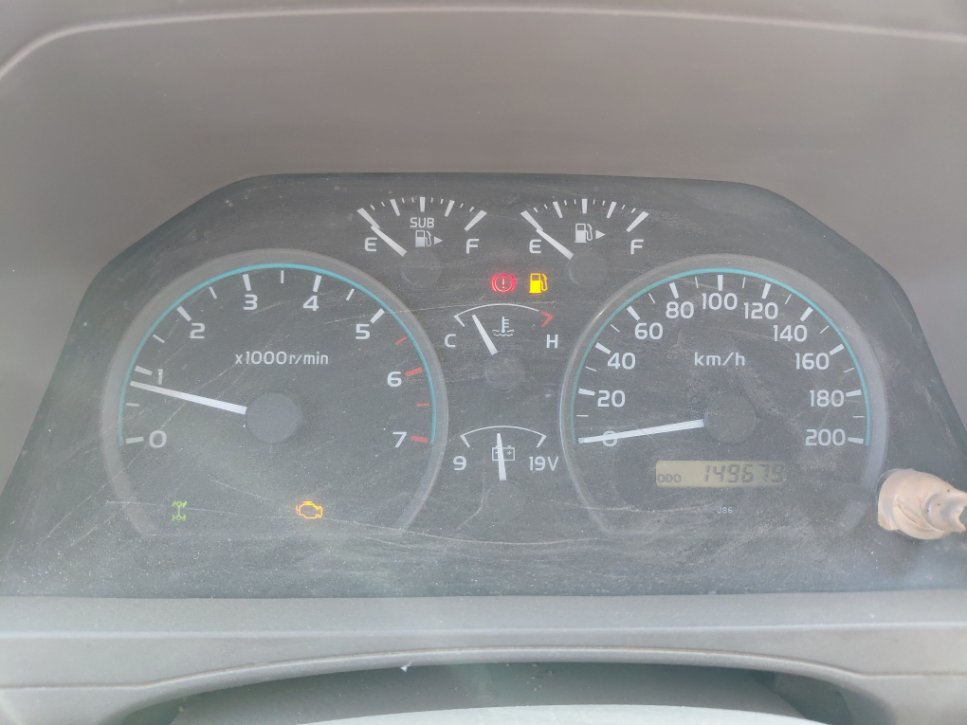 تويوتا لاند كروزر بيك أب LC70 DLX 2016 image