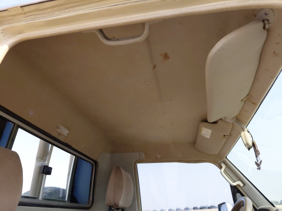 تويوتا لاند كروزر بيك أب LC70 DLX 2016 image