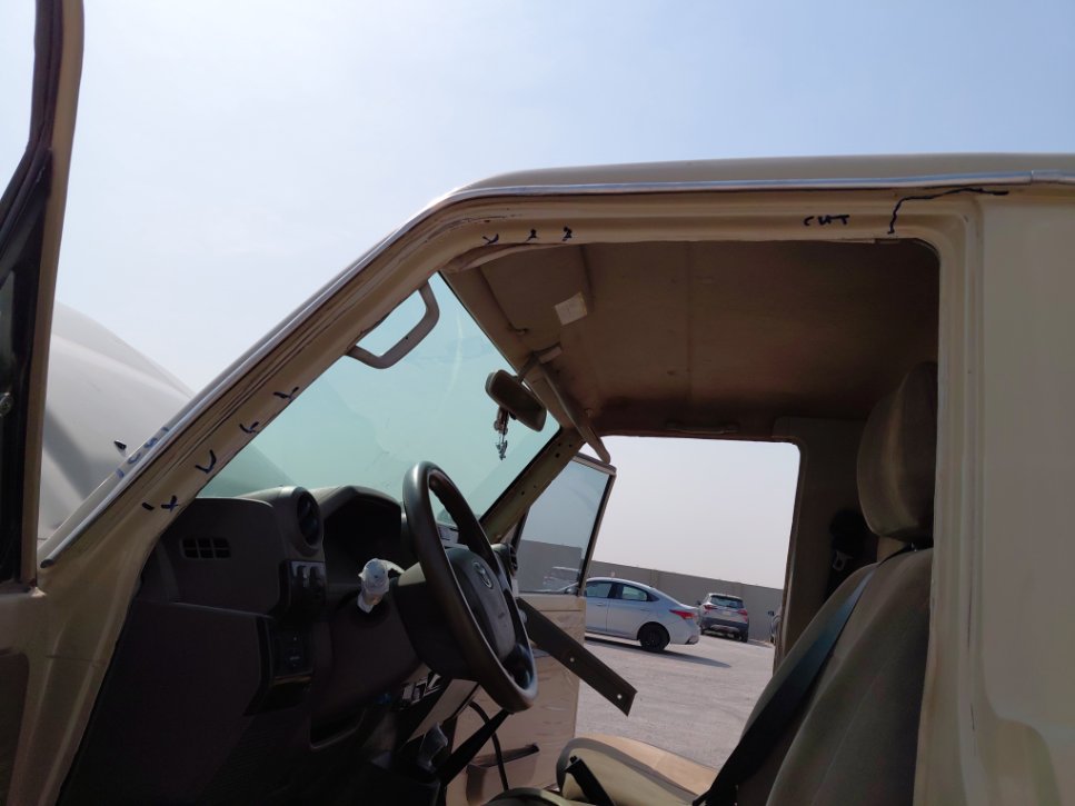 تويوتا لاند كروزر بيك أب LC70 DLX 2016 image