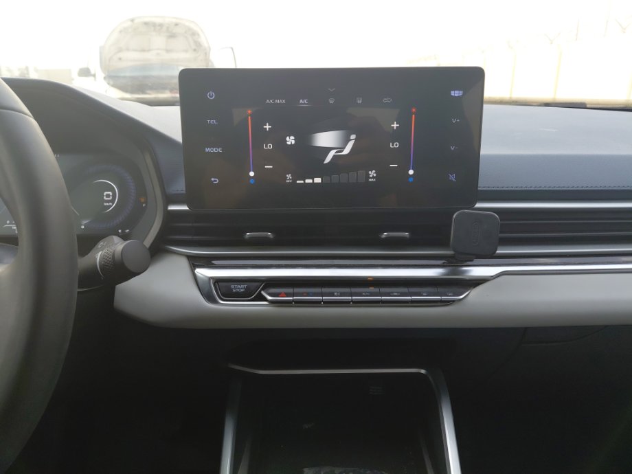 Geely Emgrand LUX 2024 image