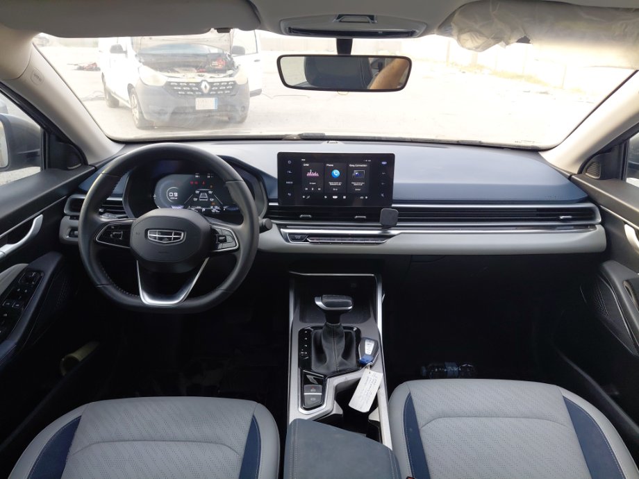 Geely Emgrand LUX 2024 image