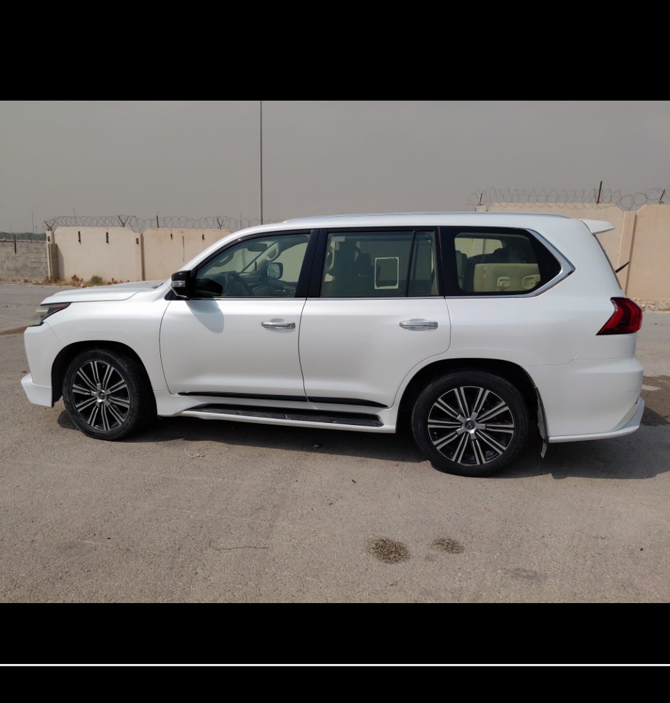 Lexus LX 570 2019 image