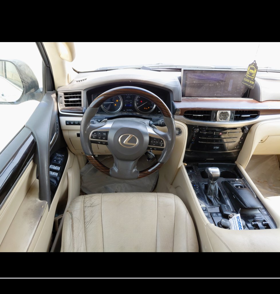 Lexus LX 570 2019 image