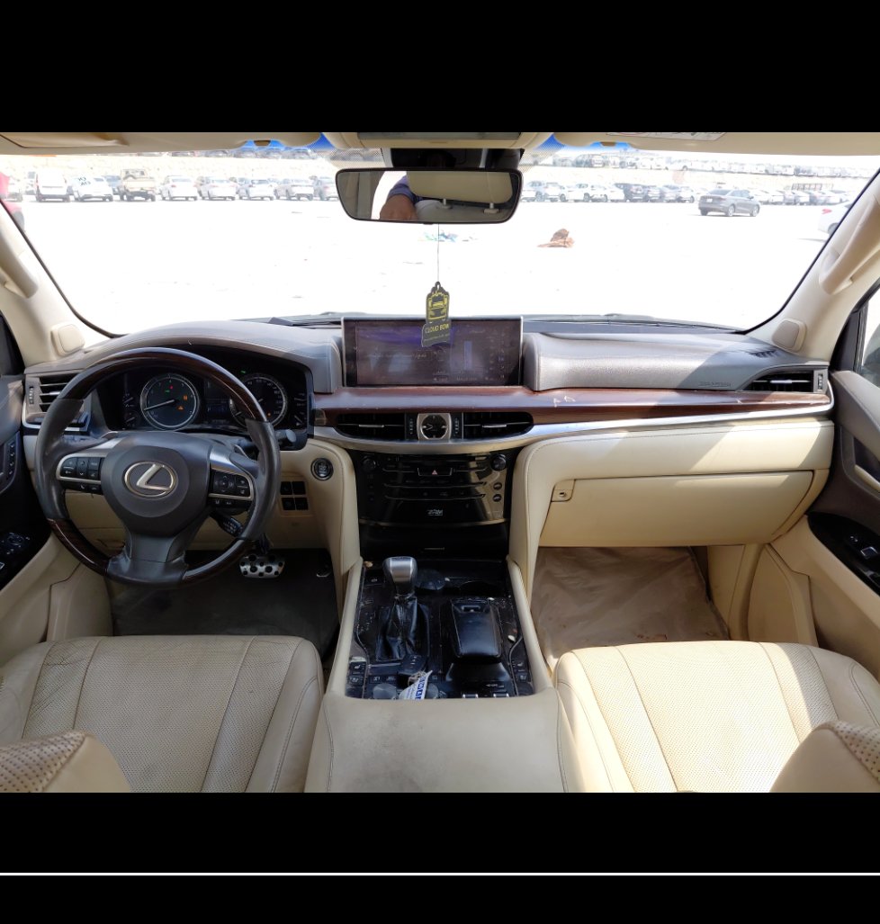 Lexus LX 570 2019 image