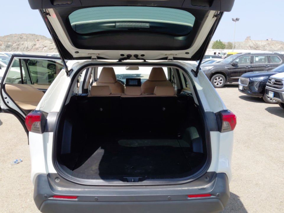 تويوتا راف فور LE HEV 4X4 2022 image