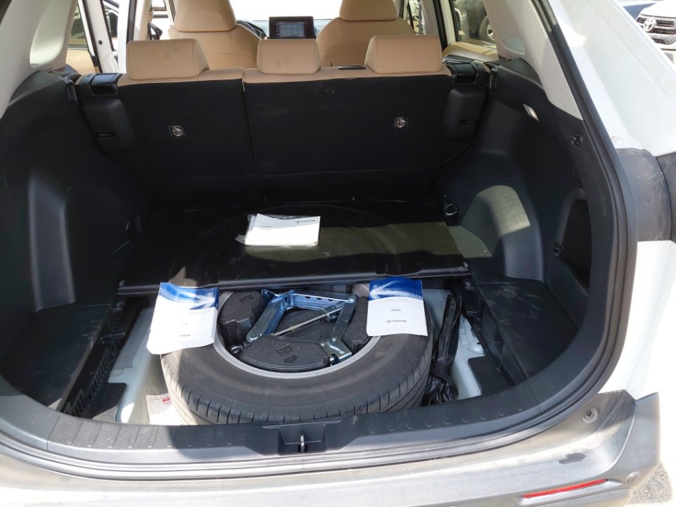 تويوتا راف فور LE HEV 4X4 2022 image