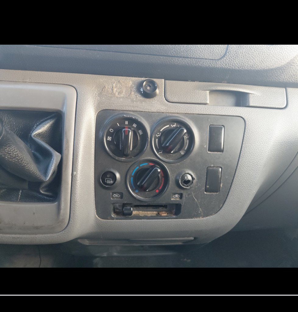 نيسان Urvan  2021 image