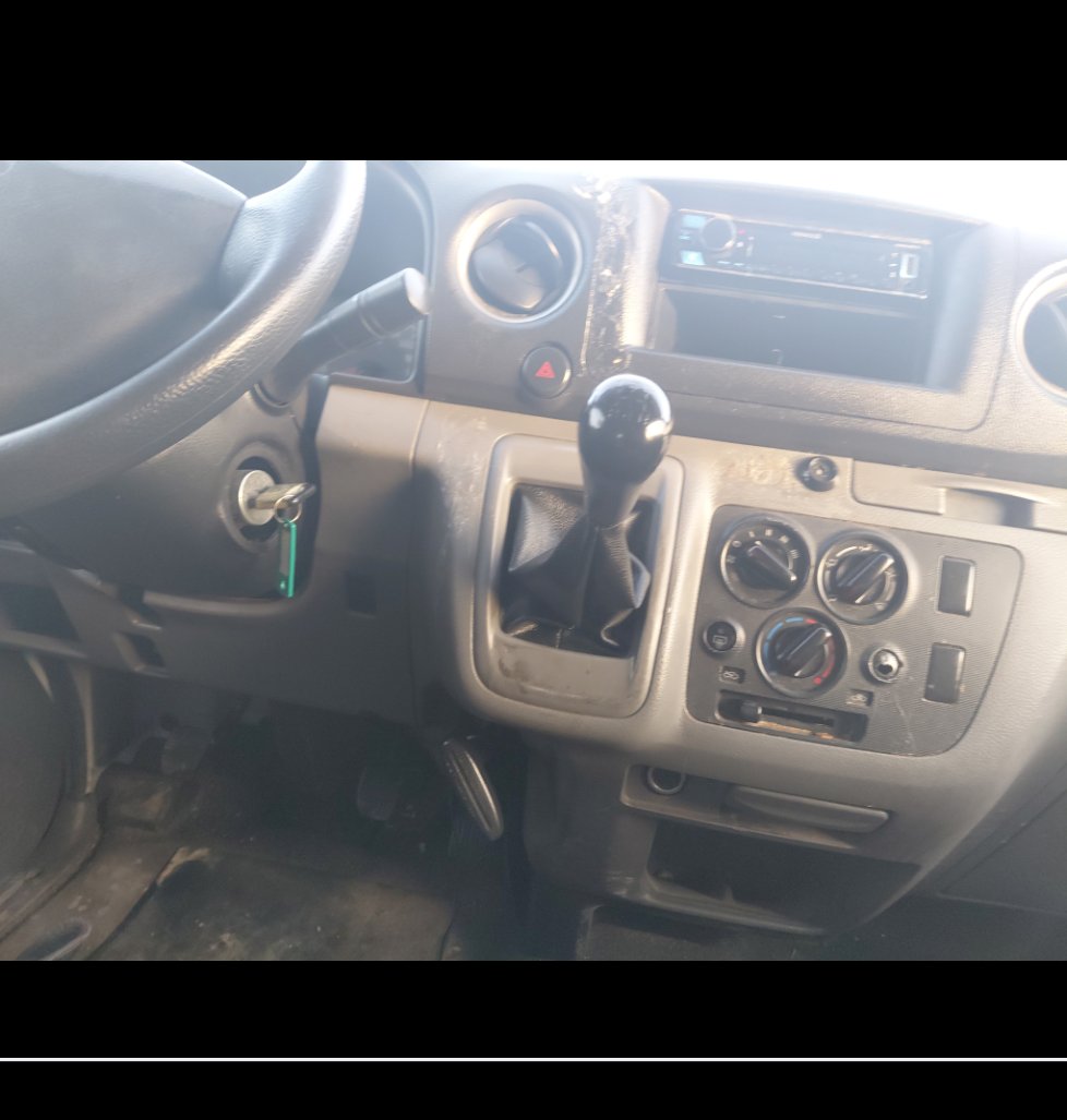 نيسان Urvan  2021 image