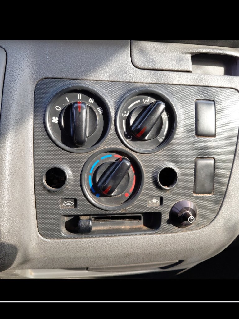 نيسان Urvan  2021 image