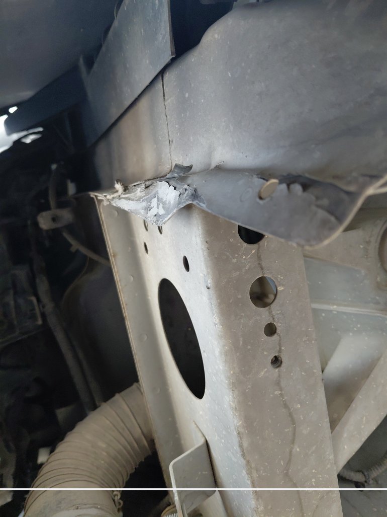 نيسان Urvan  2021 image