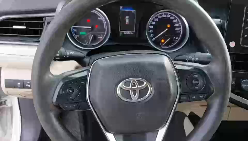 تويوتا كامري LE  2022 video