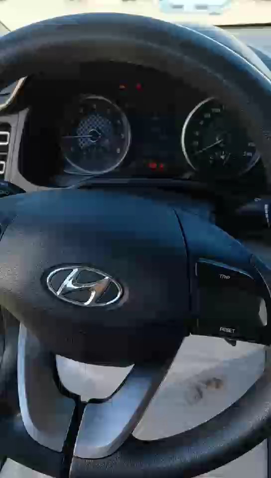 Hyundai Elantra GL 2020 video