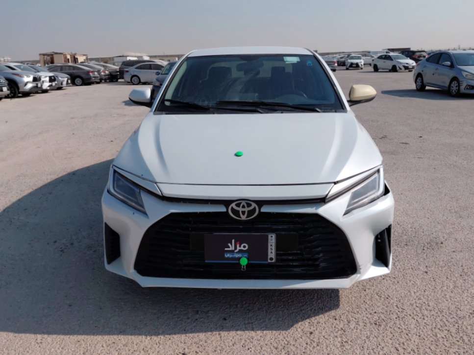 تويوتا يارس SD Y 2024