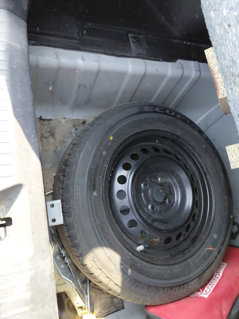 تويوتا يارس SD Y 2024 image