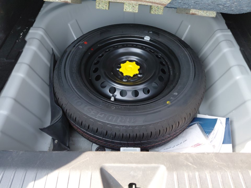 Toyota Yaris SD Y 2024 image