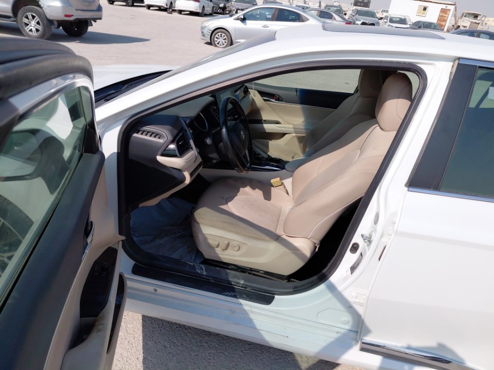 تويوتا كامري GLE HEV  2021 image