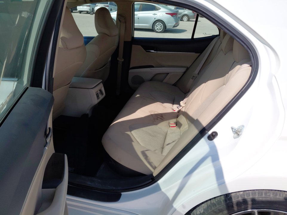 تويوتا كامري GLE HEV  2021 image