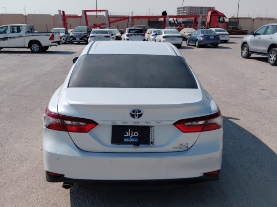 تويوتا كامري GLE HEV  2021 image