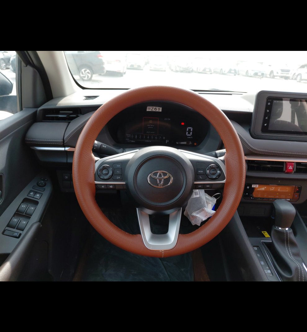 تويوتا يارس SD Y PLUS 2024 image