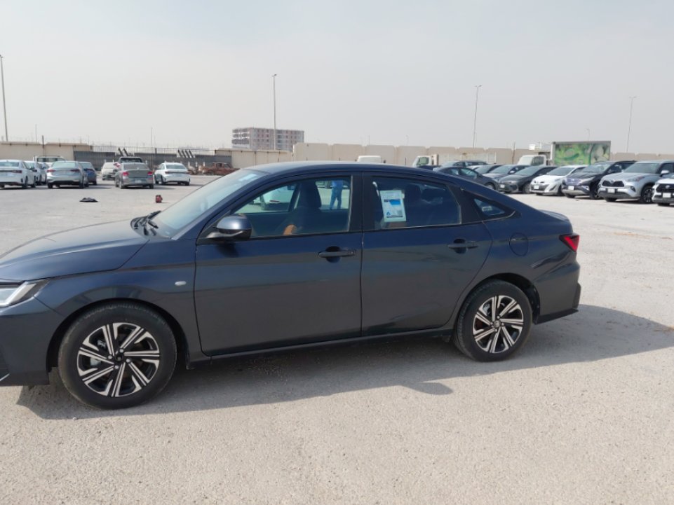 تويوتا يارس SD Y PLUS 2024 image