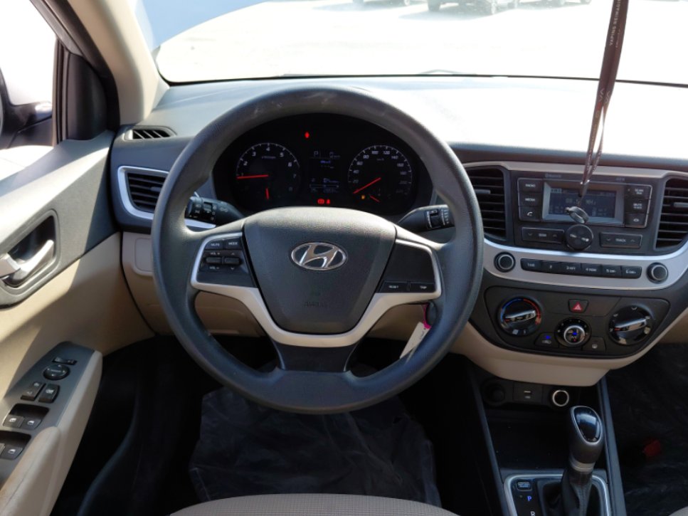 Hyundai Accent GL 2023 image