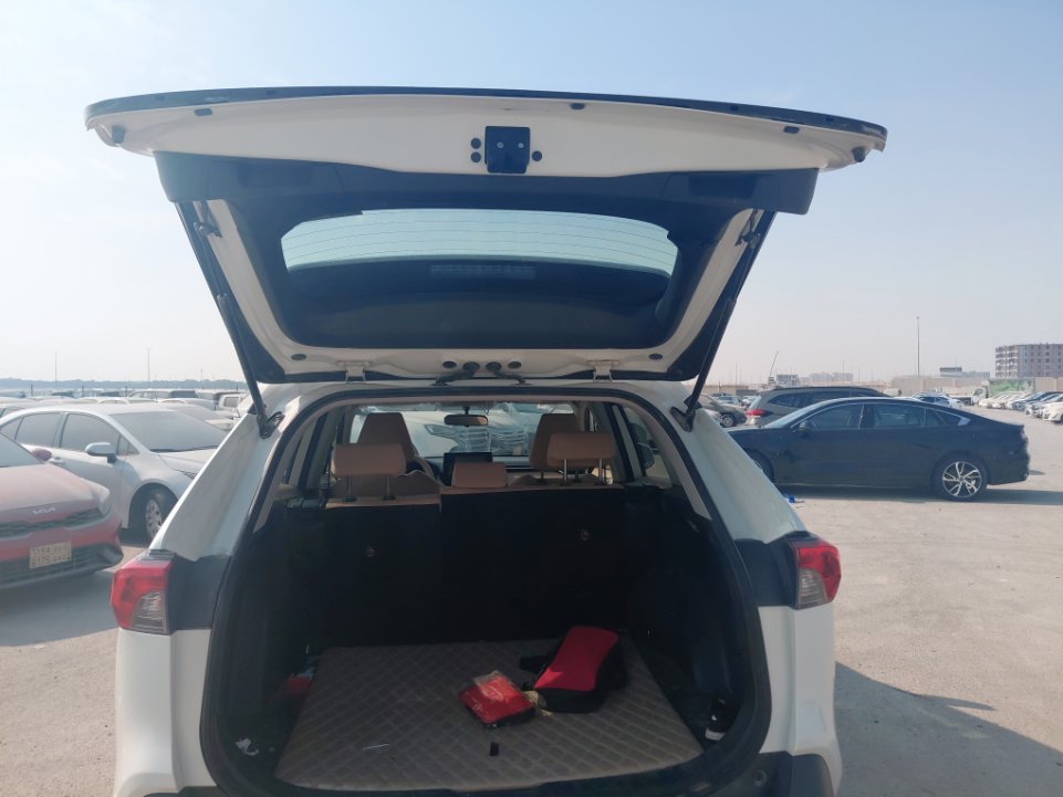 تويوتا راف فور LE 2021 image