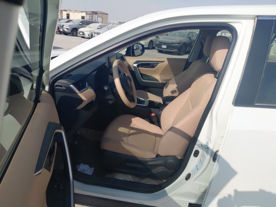 تويوتا راف فور LE 2021 image